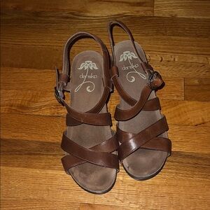 Dansko Women's Strappy Brown Sandals